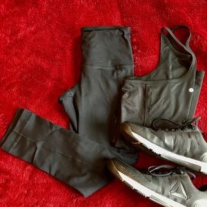 90 Degree Black Workout Capri w/Pockets-Size:XS